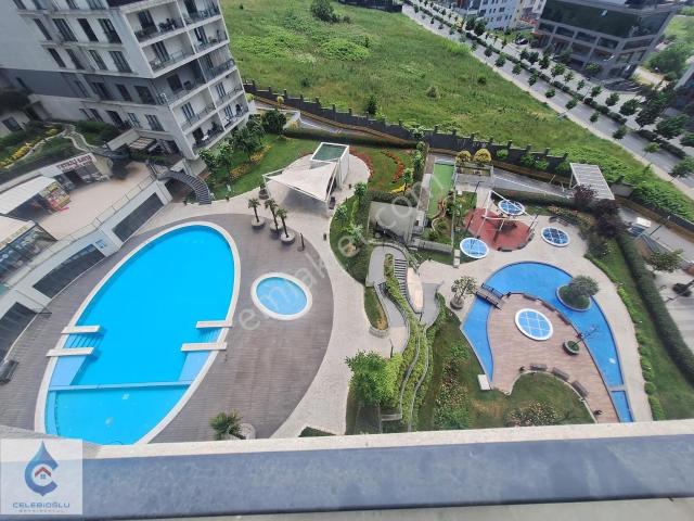 Terrace Mix Sitesinde1+1 Köşe Havuz Manzaralı Tip Temiz Daire