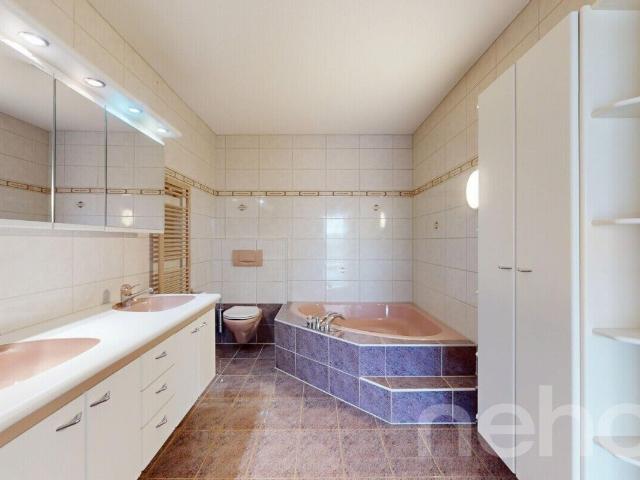 Terrace apartment with 5.5 rooms on sale in Düdingen 152 m² | dreamo. Ch