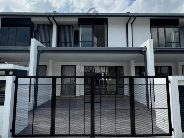 Terrace Double Storey Nadira 2 Bandar Bukit Raja
