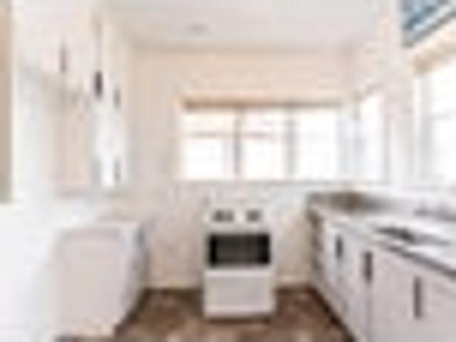 Terrace End, 3 bedrooms, $590 pw