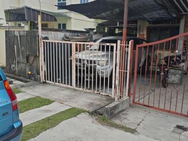 Terrace house near SUMMIT MALL for sale