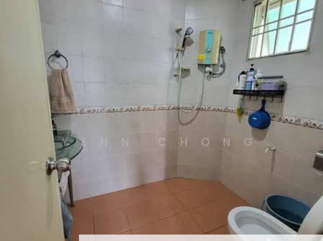 Terrace House At Taman Overseas Union Taman Oug