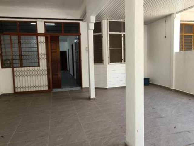 Terrace house for sale