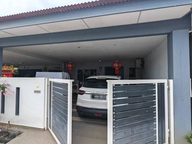 Terrace house Freehold at Bukit Beruang for sale