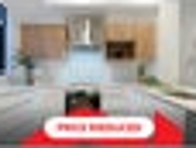 Terrific Townhouse low maintenance lifestyle!