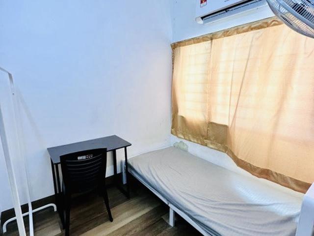 Terrace Room For Rent At Damansara Jaya