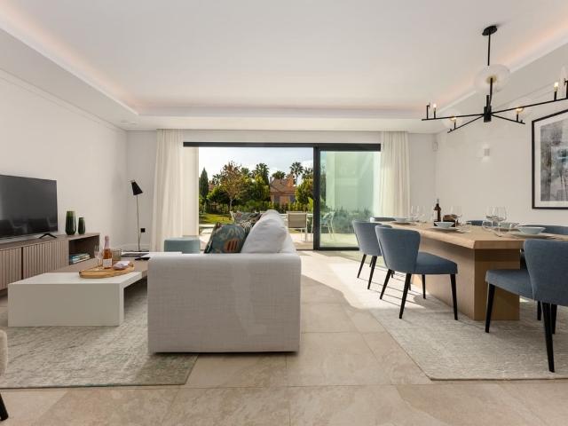 Terraced Villa for rent in Los Naranjos, Marbella, Málaga