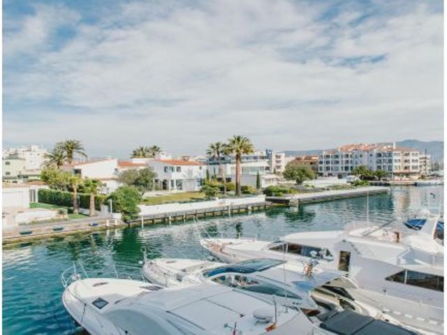 Terraced Houses en Venta en Empuriabrava, Girona