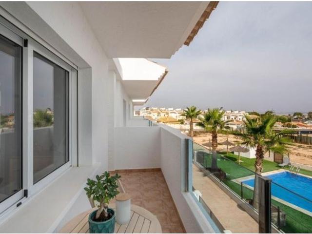 Terraced Houses en Venta en Torrevieja, Alicante