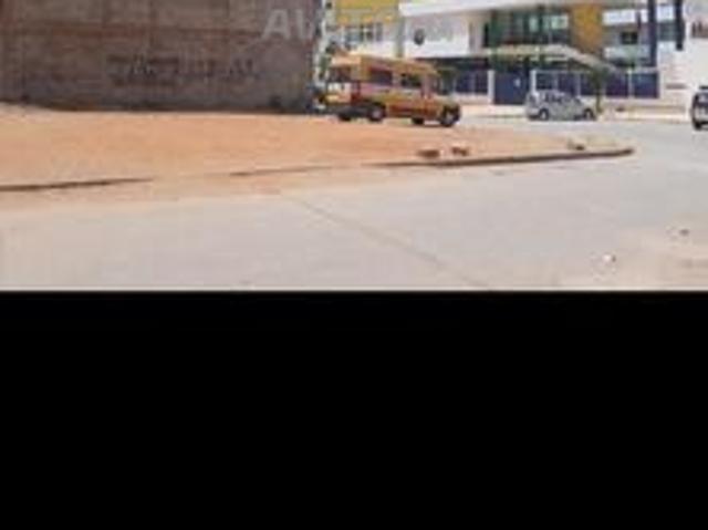 Terrain Marzouka devant école Maârif