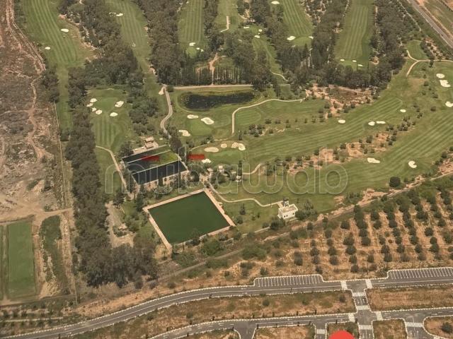Terrain Mitoyen Golf Royal Superficie 632 m²