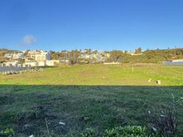 Terrain nu à vendre أرض للبيع