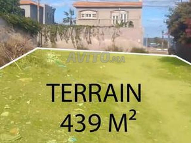 Terrain nu 439 m² zone villa à vendre
