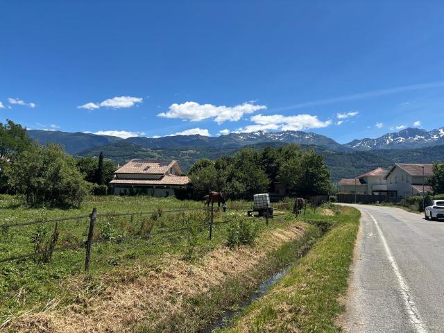 Terrain au calme