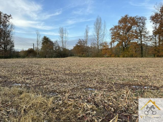Terrain avec 2 lots à bâtir 4600 m2
