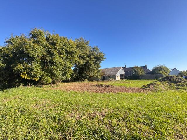 Terrain Plomelin 651 m2