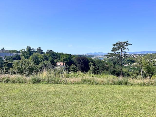 Terrain avec vue panoramique