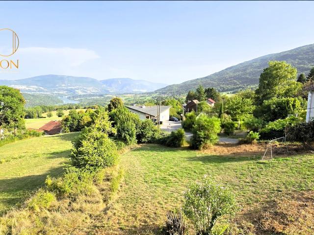 Terrain à bâtir 1078 m2