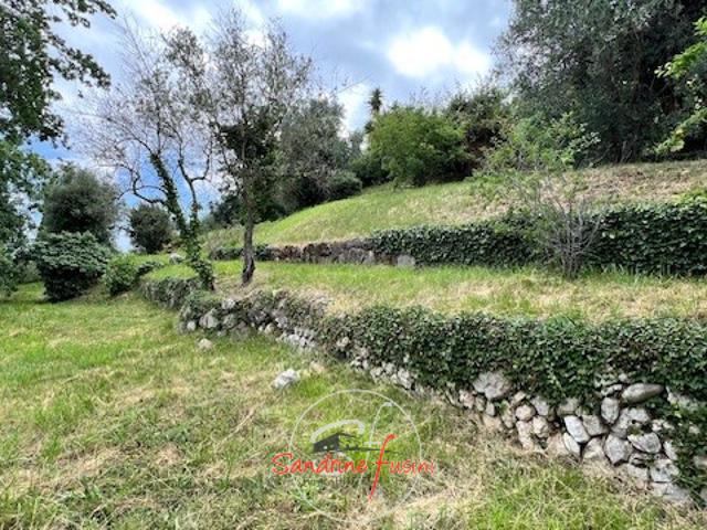 TERRAIN A BATIR 1028 m2