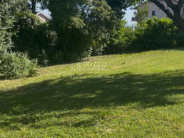 Terrain à bâtir 500m2 Prevessin