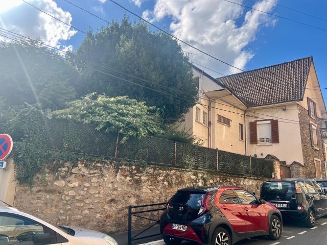 TERRAIN A BATIR 5MN GARE RER EN EXCLUSIVITE SUR SAVIGNY SUR ORGE