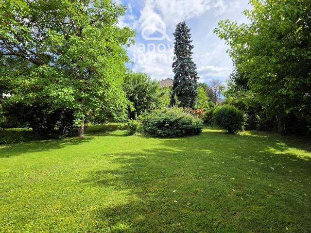 Terrain à bâtir 630 m2