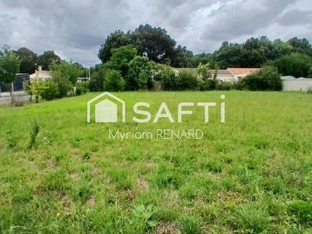 TERRAIN A BATIR 707 M² JUICQ