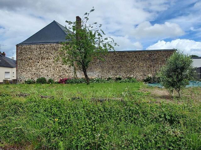 Terrain à bâtir à vendre à Astillé 53230