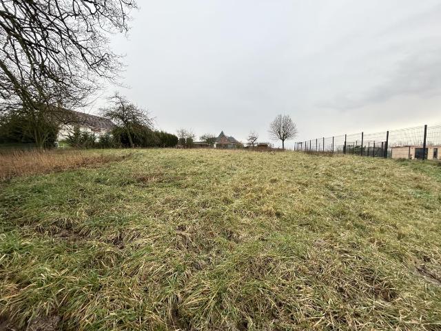 Terrain à bâtir à vendre à Louvencourt 80560