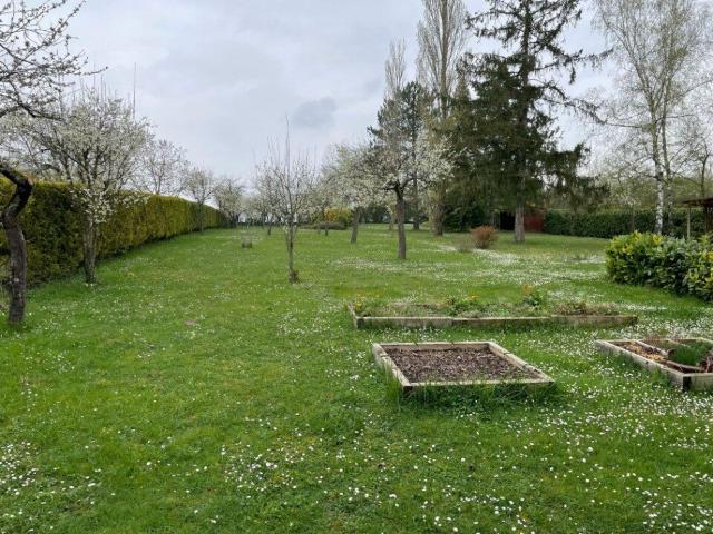 Terrain à bâtir à Maurecourt 78780