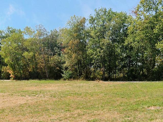 Terrain constructible et viabilisé de 1200 m2 à Saint Geniès cadre privilégié