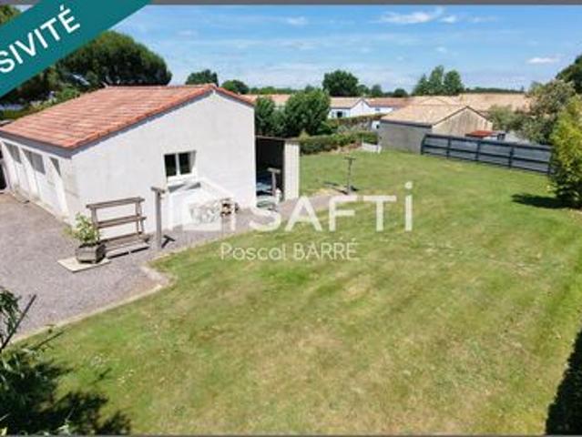 Terrain à bâtir avec garage – St Julien des Landes