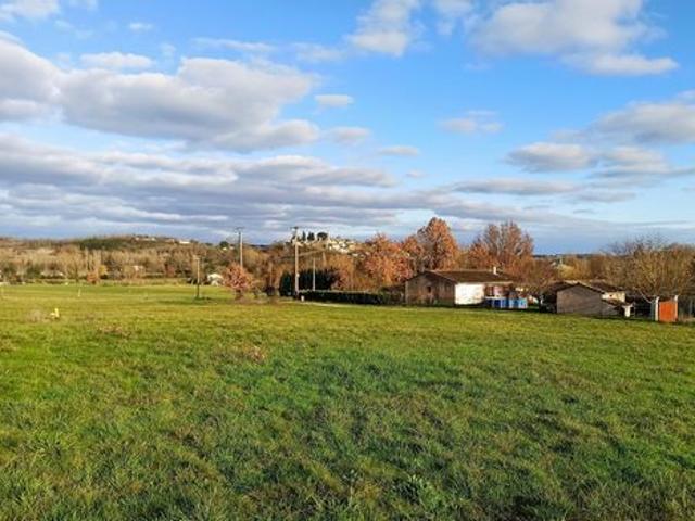 Terrain à bâtir borné viabilisé plat 2852m2