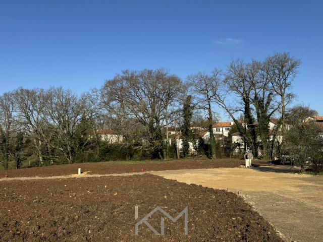 TERRAIN A BATIR LOT 5 SAINT BENOIT