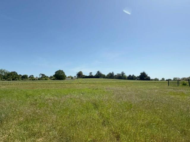 Terrain à bâtir de 1100 m² à CAMBLANES ET MEYNAC 33