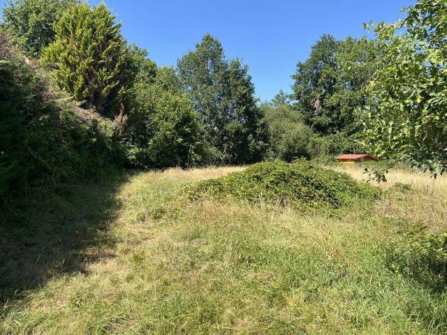 Terrain à bâtir de 1230 m² à ARSAC 33