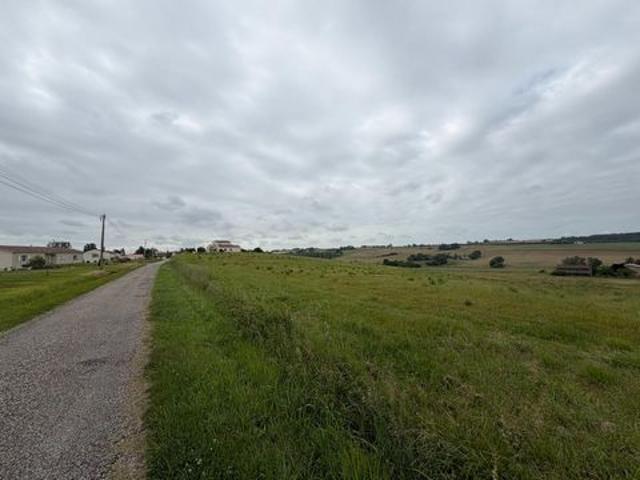 Terrain à bâtir de 1341m2, vue dégagée sur la campagne
