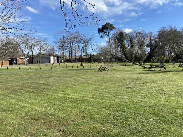 Terrain à bâtir de 300 m² à GASTES 40
