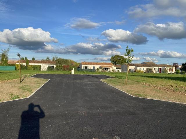 Terrain à bâtir de 327 m² à PISANY 17