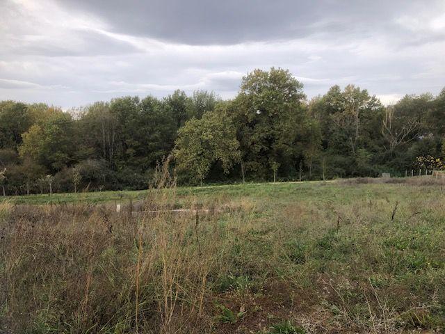Terrain à bâtir de 400 m² à BOULOC 31