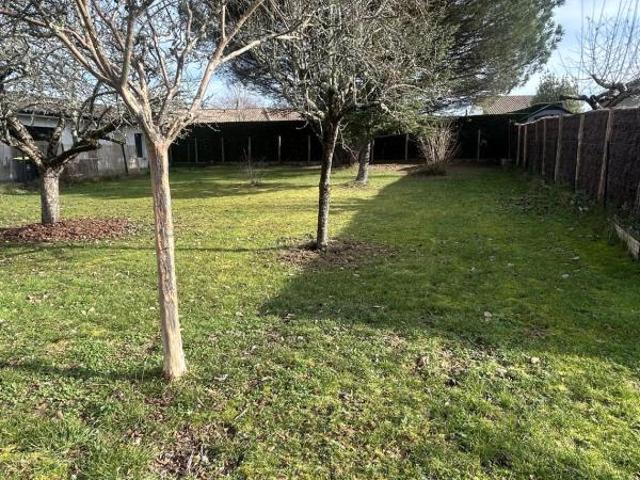 Terrain à bâtir de 480 m² à FARGUES SAINT HILAIRE 33