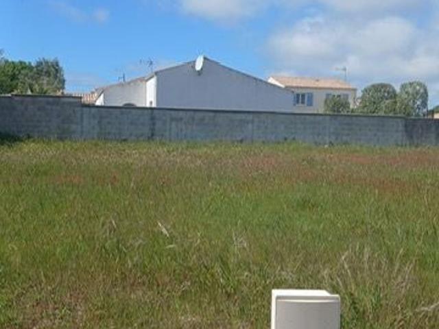 Terrain à bâtir de 504 m² à CHANIERS 17