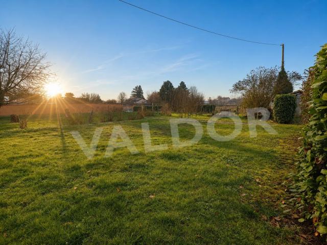 Terrain à bâtir de 555 m² à Saint Didier sur Chalaronne