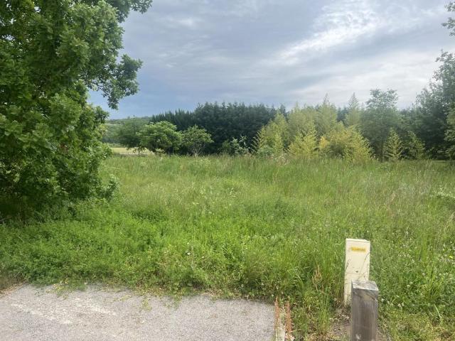Terrain à bâtir de 550 m² à BRESSOLS 82