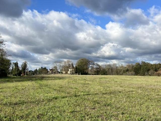 Terrain à bâtir de 600 m² à ARBANATS 33