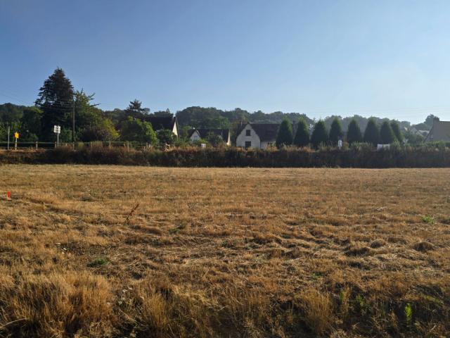 TERRAIN A BATIR DE 659 M2 LE VAL SAINT PERE