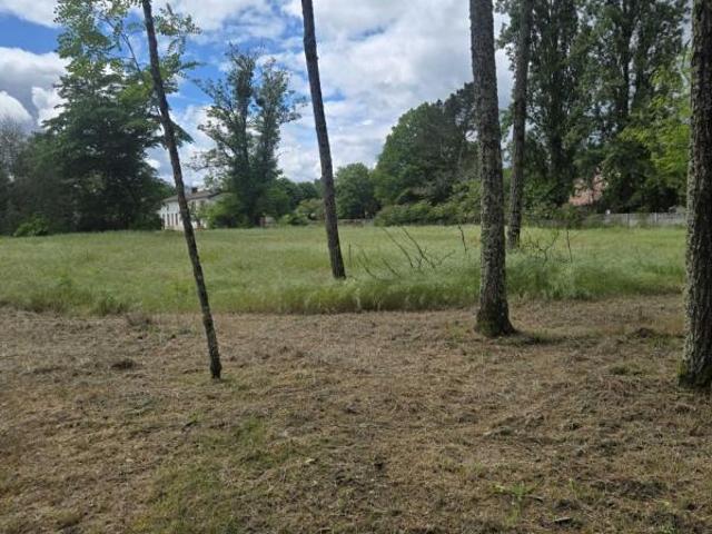 Terrain à bâtir de 650 m² à LANDIRAS 33