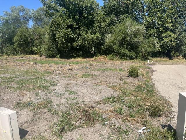 Terrain à bâtir de 653 m² à LE PORGE 33