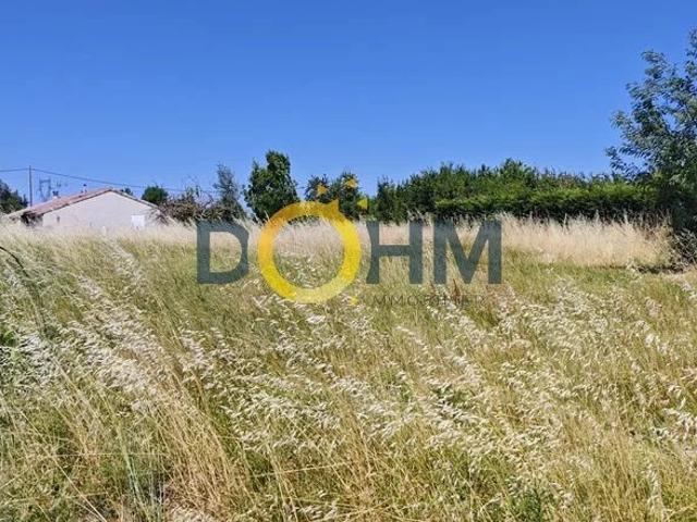 Terrain à bâtir de 758 m2 sur la commune de Sécheras Ardèch