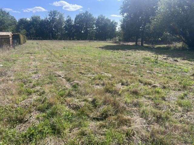 Terrain à bâtir de 770 m² à SAINT ANDRE DE CUBZAC 33